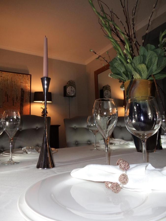 Coach House Villa Woking Dış mekan fotoğraf