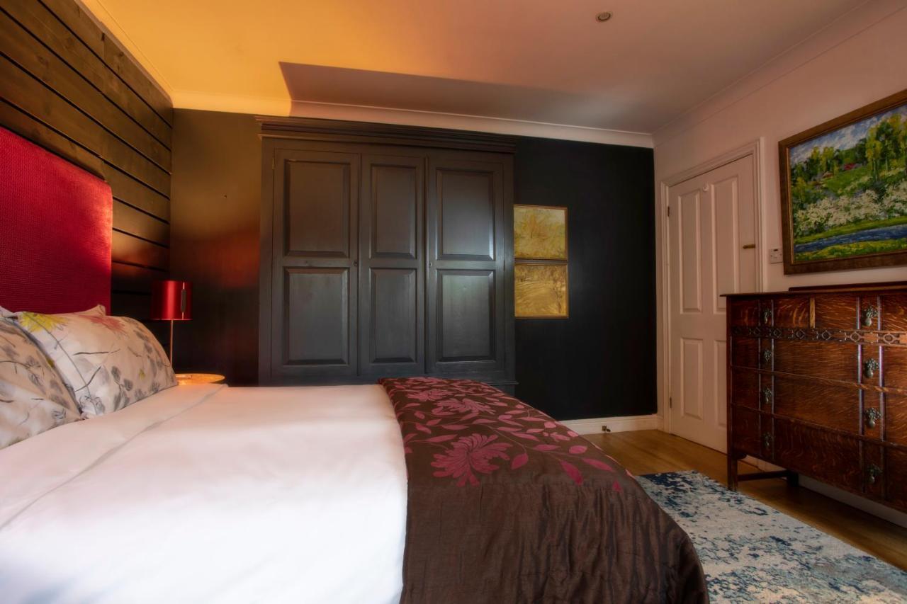 Coach House Villa Woking Dış mekan fotoğraf