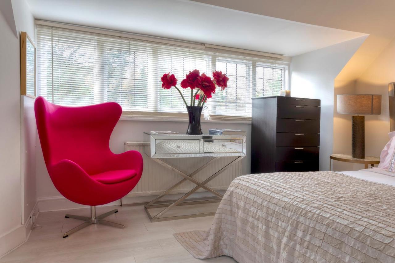 Coach House Villa Woking Dış mekan fotoğraf